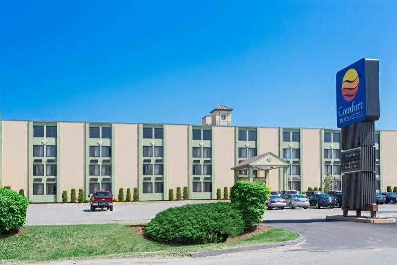 Holiday Inn Express - Fall River North Exterior photo